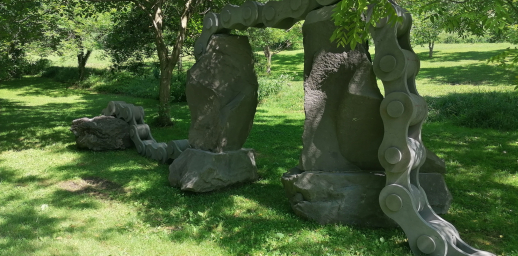 Exposition : Une pierre dans mon jardin | Château de la Batisse