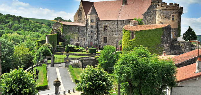 Vue du Château Royal de Saint-Saturnin